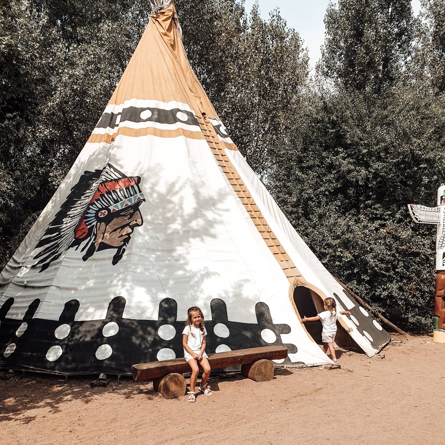 Fajnpark Chlumec - teepee Fajnpark Chlumec - teepee